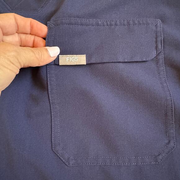 Figs Navy Blue Scrub Top Bundle of 3 Navy Size XL M22SW1020 Tab Pocket Shirt EUC - Picture 11 of 11
